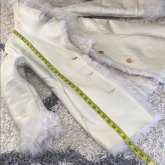 Beautiful leather/ shearling winter coat - Picture 6 of 15